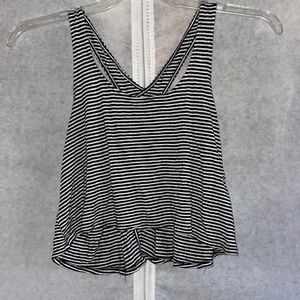 Black and white crop top size S